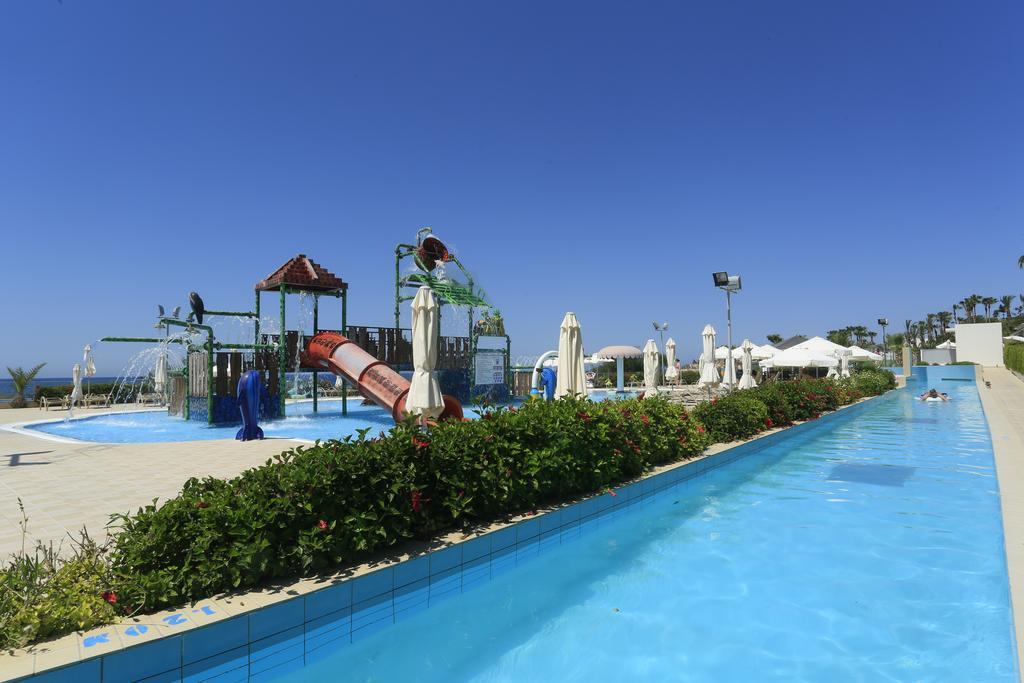 Aqua Sol Water Park קורל ביי
